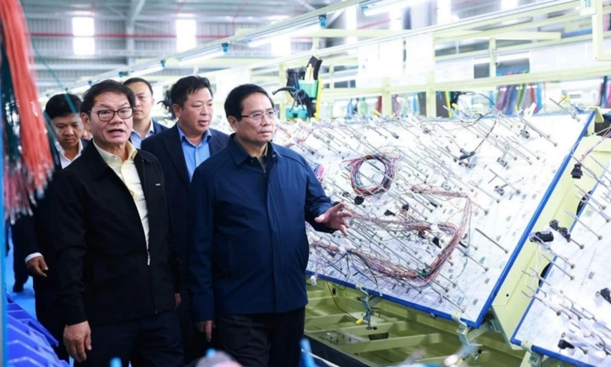 Thủ tướng: Giảm ít nhất 30% thời gian xử lý thủ tục hành chính