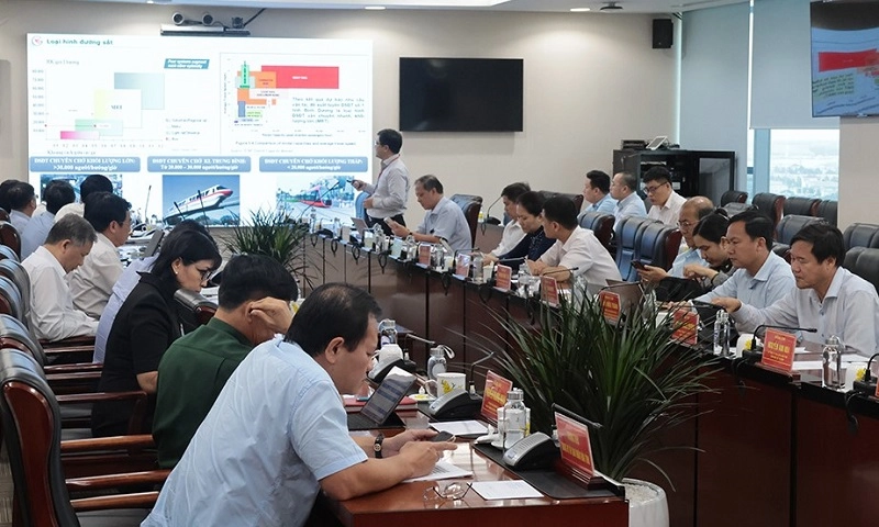 Bình Dương xem xét chủ trương đầu tư tuyến đường sắt đô thị số 1