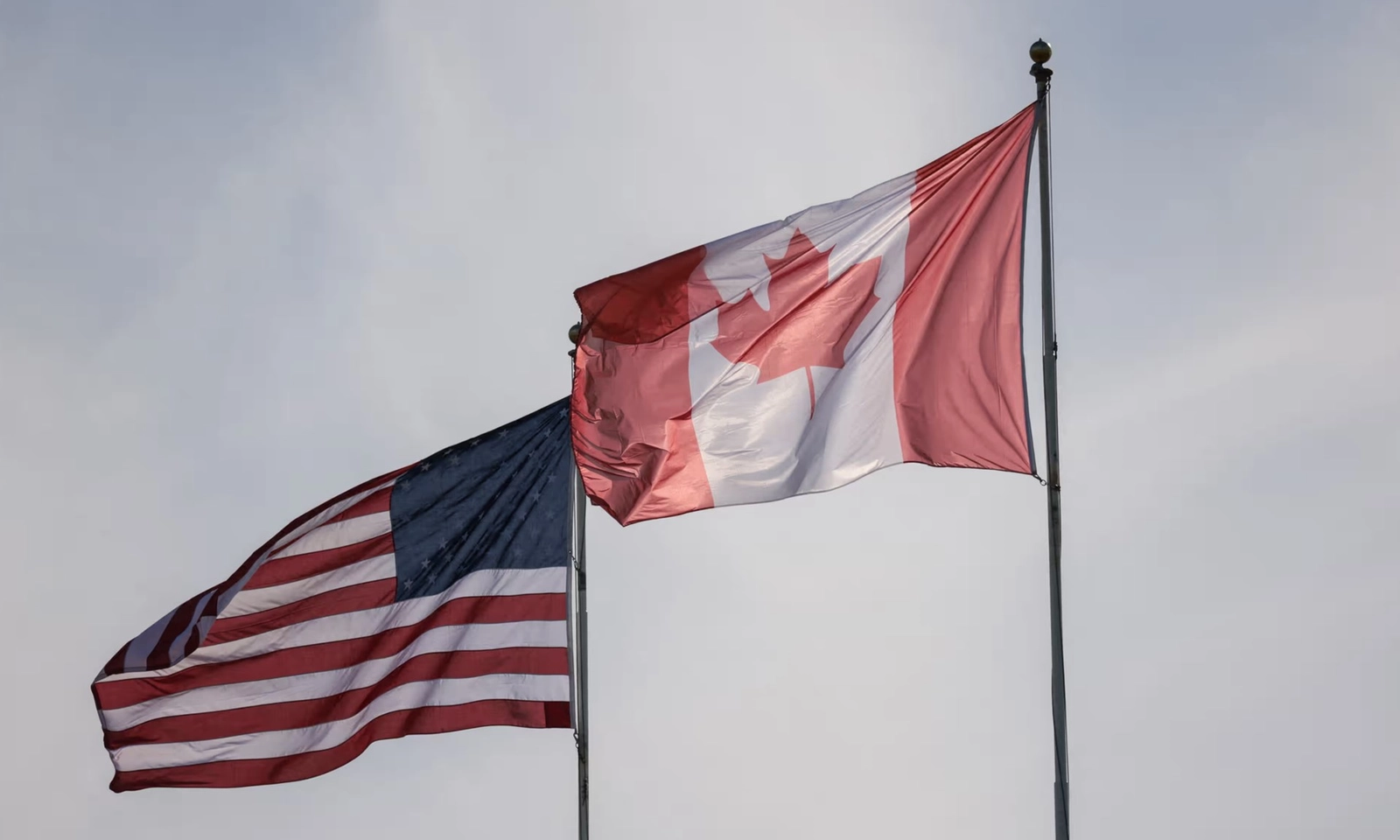 Người Canada đến Mỹ hơn 30 ngày sẽ phải lấy dấu vân tay