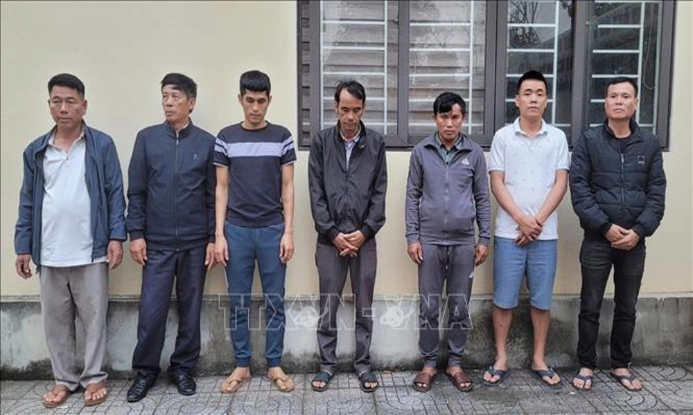 Triệt phá sòng bạc liêng giữa làng quê Hà Tĩnh: 7 đối tượng sa lưới
