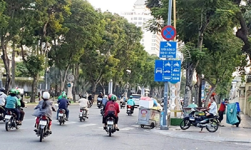  5.962 biển báo giao thông bất cập