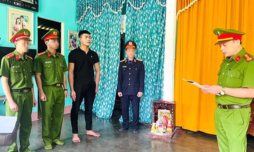 Nhân viên giao hàng chiếm đoạt hơn 284 triệu đồng