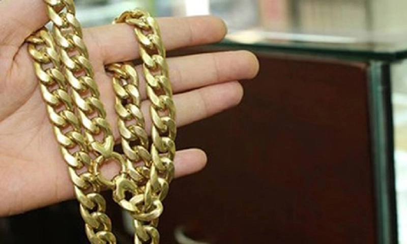 Thợ chế tác kim hoàn cầm đầu nhóm làm vàng giả lừa đảo 8 tiệm vàng