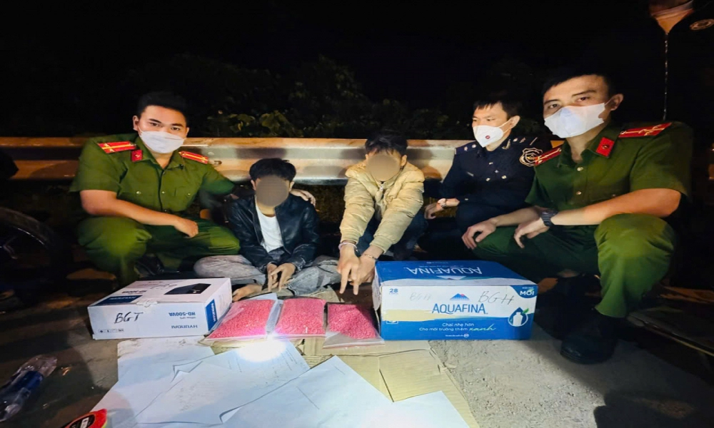 Chặn đứng vụ vận chuyển 30.000 viên ma túy qua biên giới