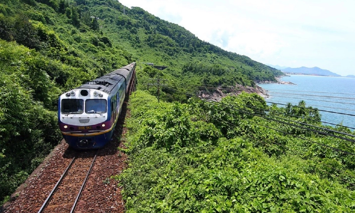 Đường sắt mở bán vé tàu dịp Hè 2025, áp dụng nhiều ưu đãi cho hành khách