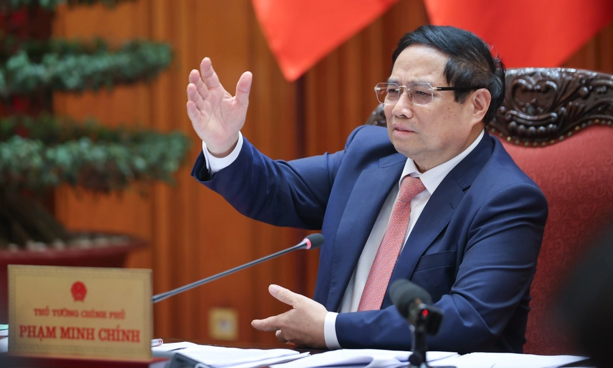 Thủ tướng: Đưa 1.000 bác sĩ về cơ sở, tăng cường giáo viên vùng sâu vùng xa