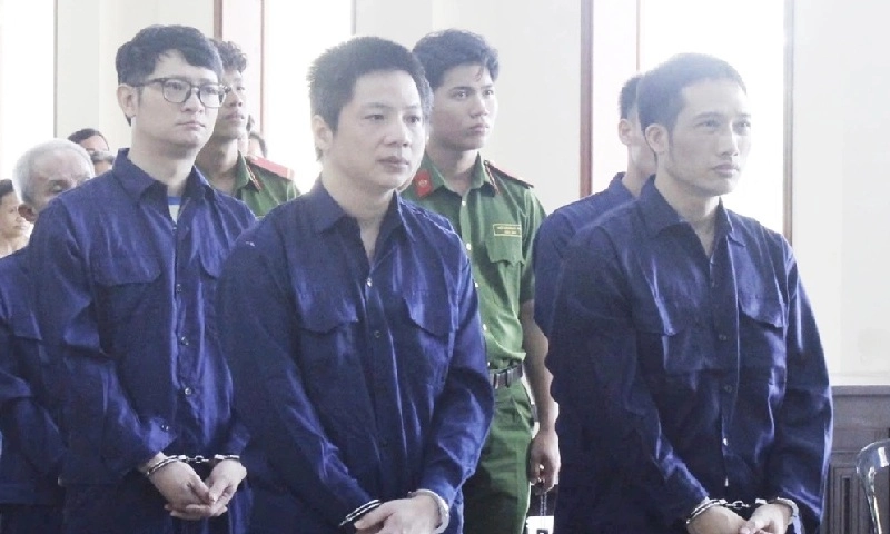 Cần Thơ: 5 cán bộ đăng kiểm nhận hối lộ lãnh án tù