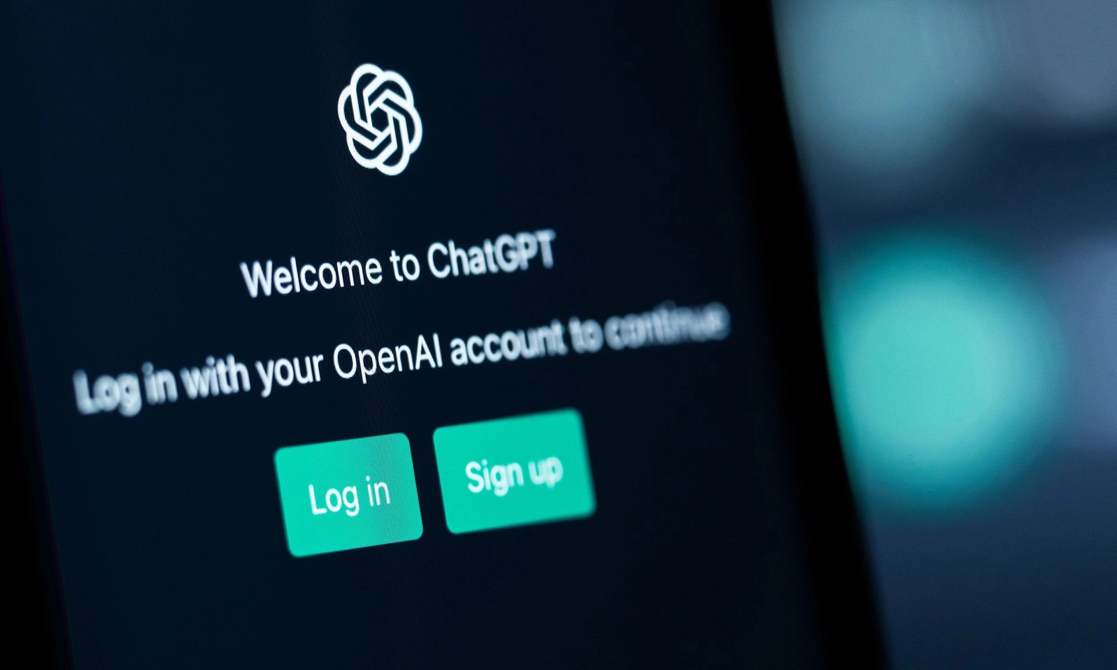 Người dùng ChatGPT nhiều sẽ cô đơn hơn
