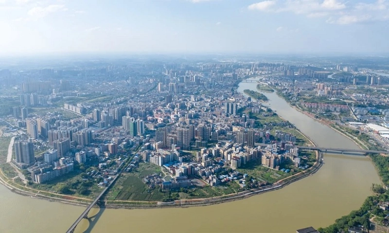 Trung Quốc: Rò rỉ kim loại nặng từ nhà máy xi măng gây ô nhiễm sông Lei