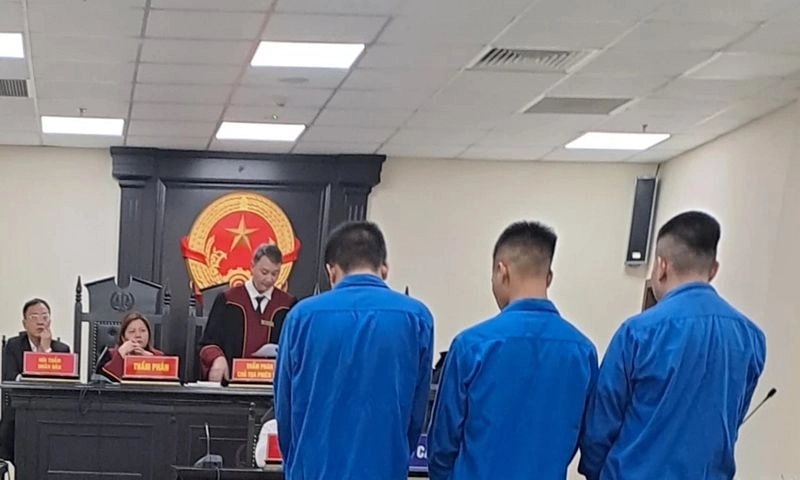 Nhóm cướp chuyên nhắm vào người đồng tính nam ở Hà Nội