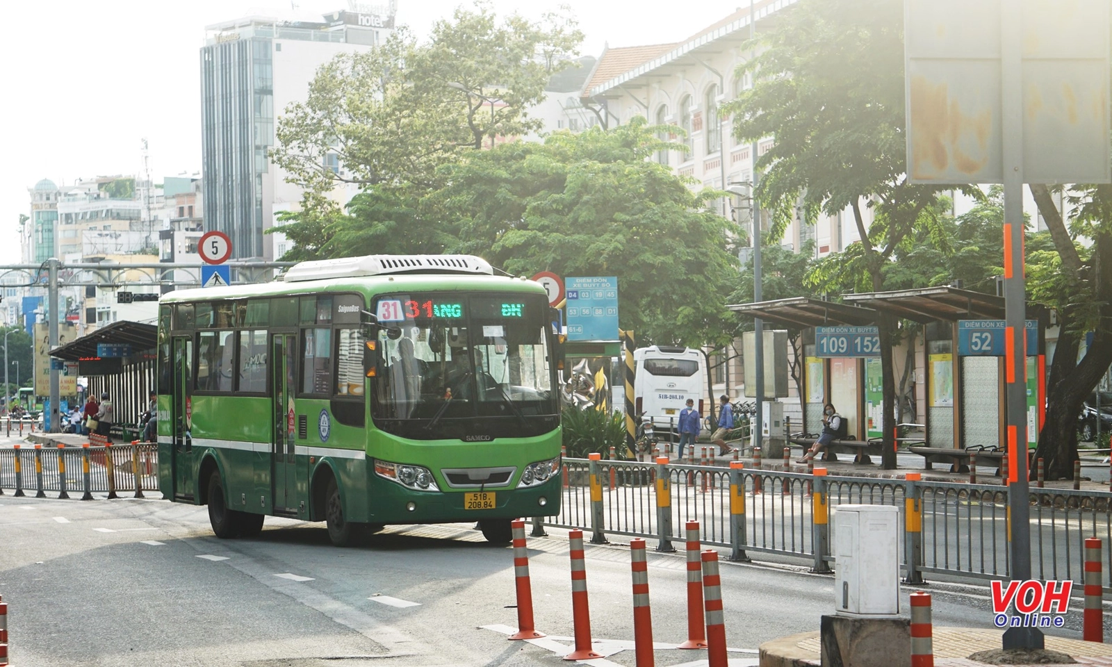 TPHCM: Điều chỉnh lộ trình nhiều tuyến xe buýt phục vụ hoạt động kỷ niệm 50 năm Giải phóng Miền nam