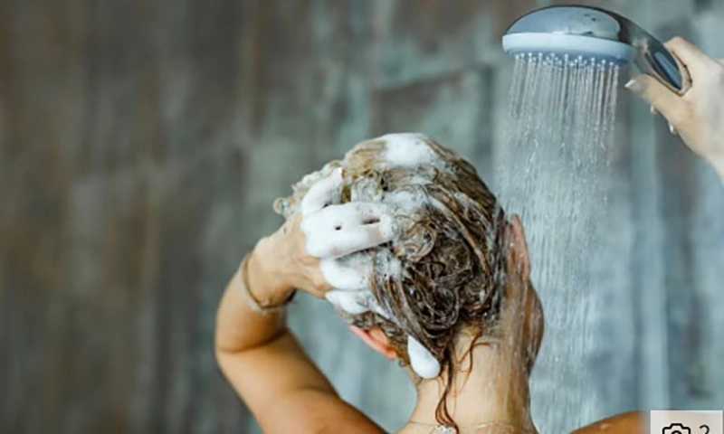 Mỹ: Thu hồi khẩn cấp dầu gội đầu nhiễm vi khuẩn có hại