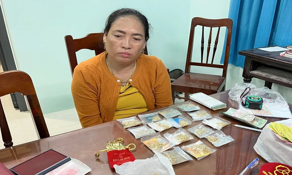 Nữ quái đổi vàng giả cầm cố, bỏ túi hàng trăm triệu
