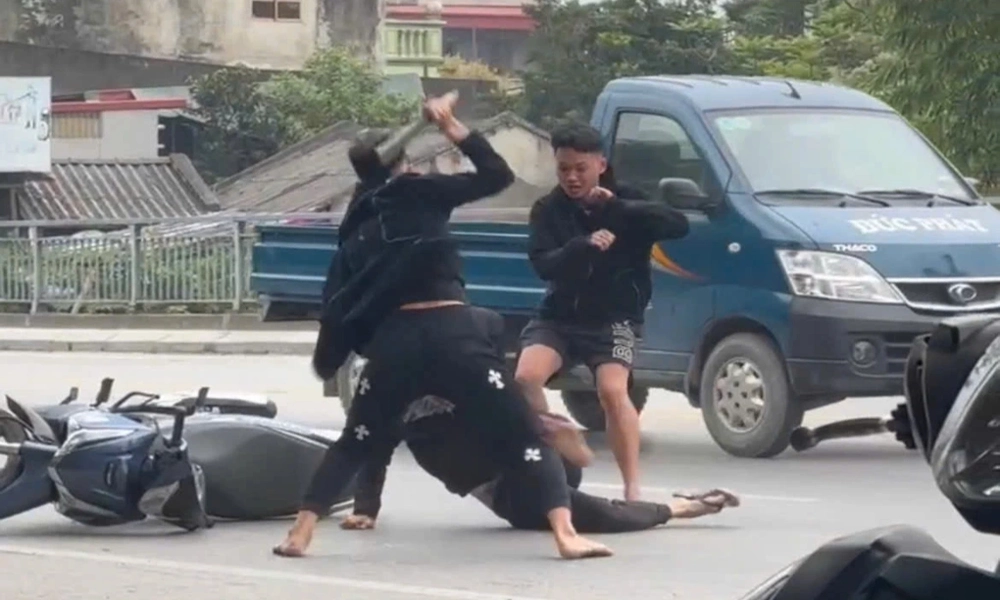 Thanh Hóa: Nam thanh niên bị tấn công bằng dao giữa ban ngày