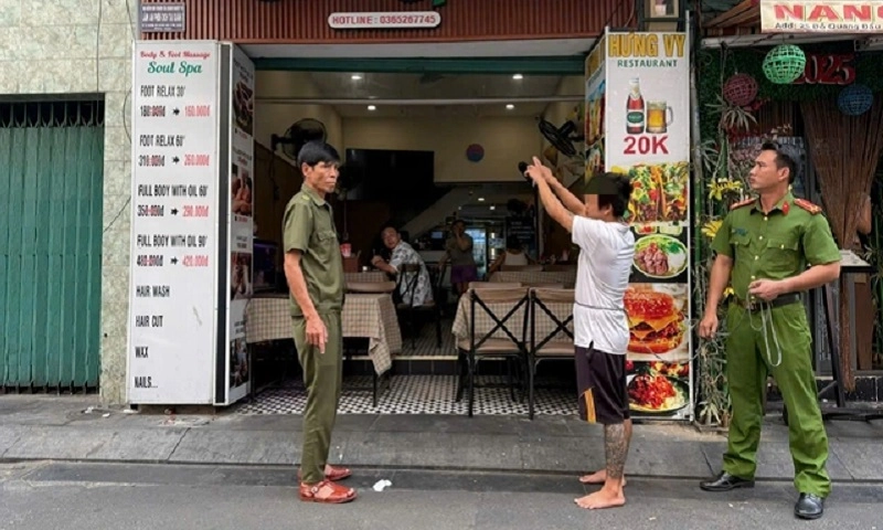 Nam thanh niên nhận tạt sơn với giá 5 triệu, chia đồng bọn 500.000 đồng