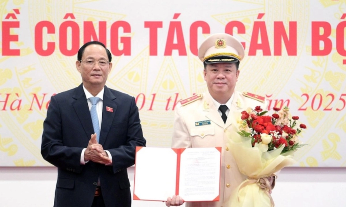 Thiếu tướng Nguyễn Quốc Hùng giữ chức phó chủ nhiệm Ủy ban Quốc phòng, An ninh và Đối ngoại