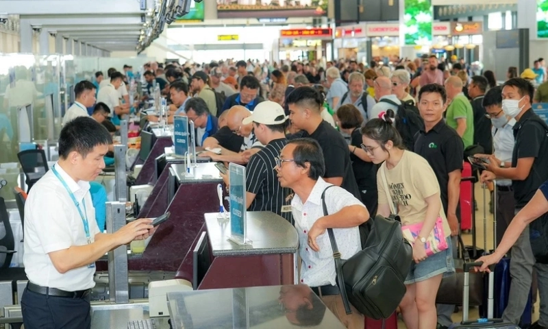 Nghỉ lễ tháng 4 và đầu tháng 5: Người lao động được nghỉ tối đa 8 ngày 