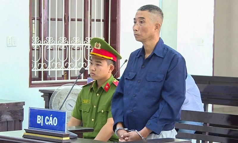 Lãnh 9 năm tù vì thiêu sống bạn nhậu chỉ vì ném đầu cá lóc 