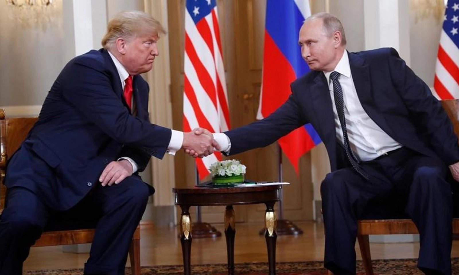 Tại sao Nga được ‘miễn trừ’ khỏi danh sách áp thuế đối ứng của Tổng thống Trump?