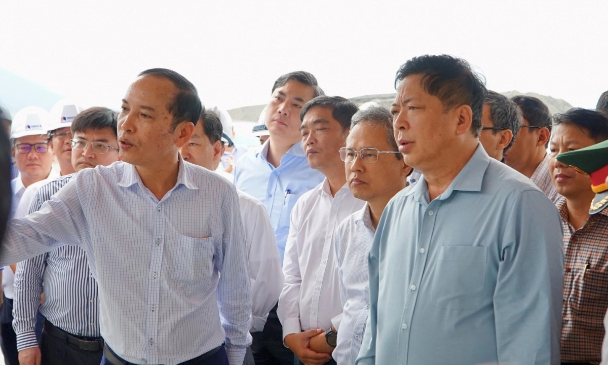 Bộ trưởng Trần Hồng Minh thị sát cao tốc Khánh Hòa - Buôn Ma Thuột