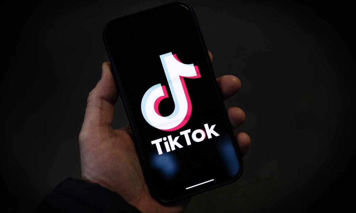 Tổng thống Trump gia hạn thương vụ mua TikTok tại Mỹ thêm 75 ngày