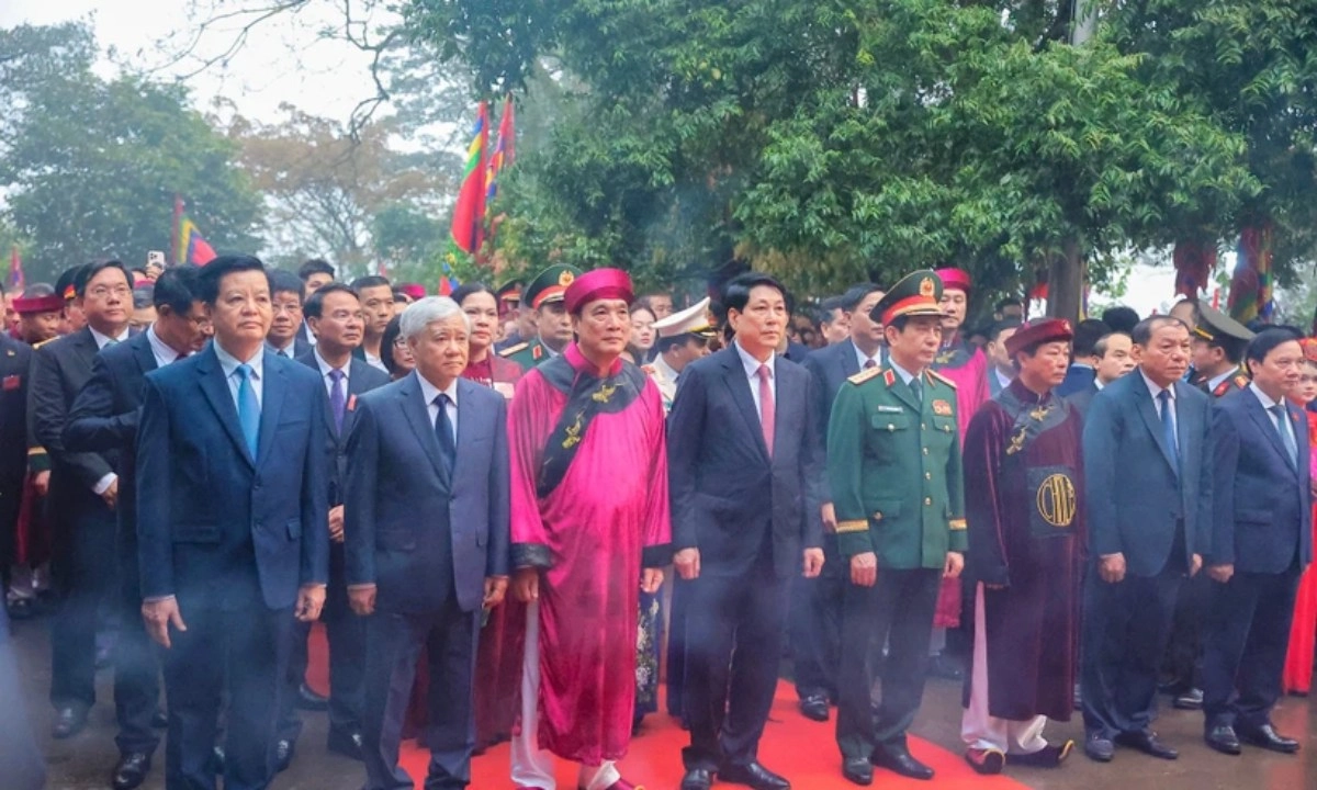 Chủ tịch nước Lương Cường dâng hương Giỗ Tổ Hùng Vương