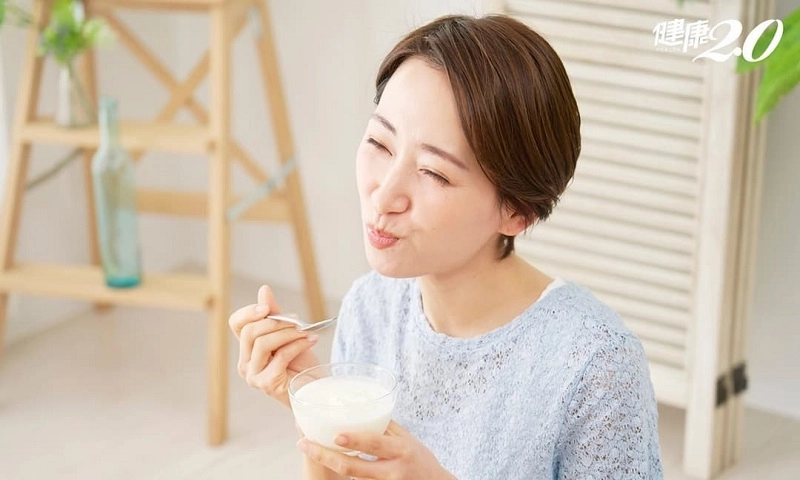 Ăn sữa chua thường xuyên có thể giúp giảm nguy cơ ung thư đại tràng