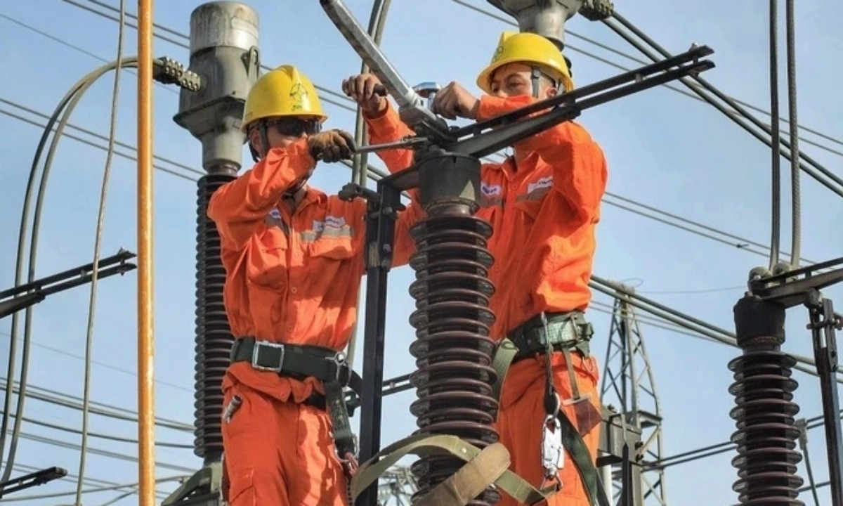 Nắng nóng kéo dài, người dân TPHCM đối mặt hóa đơn tiền điện tăng cao