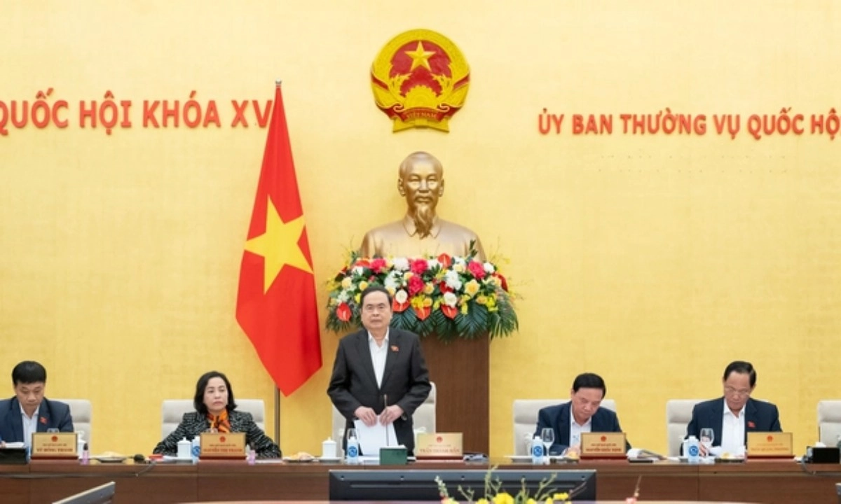 UBTVQH cho ý kiến về sửa Hiến pháp, thông qua Nghị quyết sắp xếp đơn vị hành chính