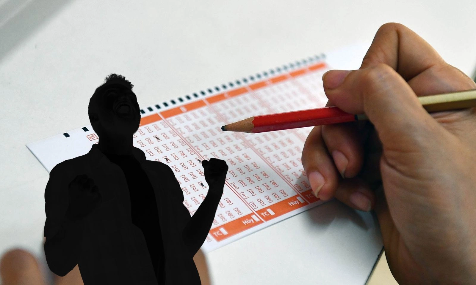 Trúng 10 giải đặc biệt cùng lúc, khách hàng “hốt” trọn 10 tỷ đồng