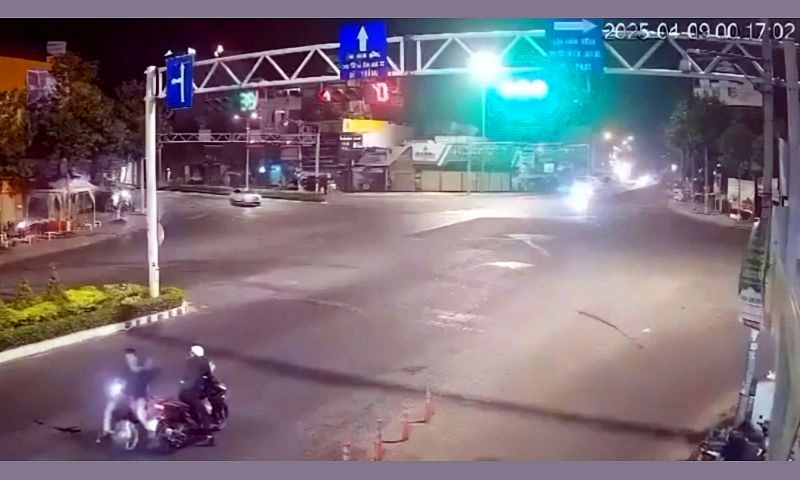 Bắt đối tượng dùng kéo đâm nhiều người đi đường