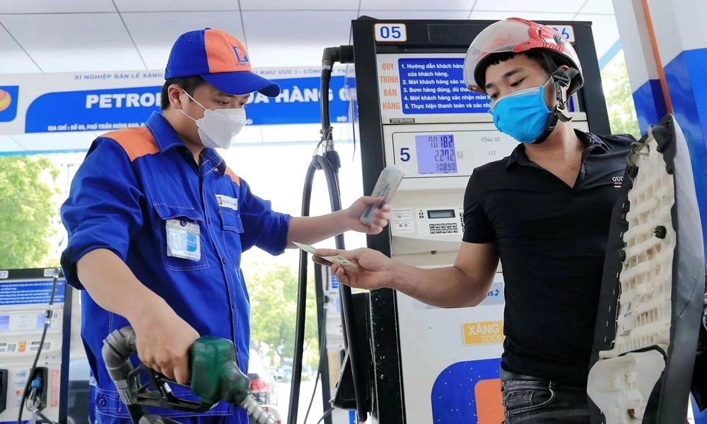 Giá xăng dự báo giảm mạnh từ chiều nay 10/4 