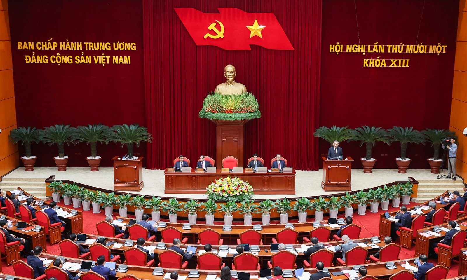 Thông cáo báo chí ngày làm việc thứ hai Hội nghị Ban Chấp hành Trung ương Đảng lần thứ 11 khóa XIII