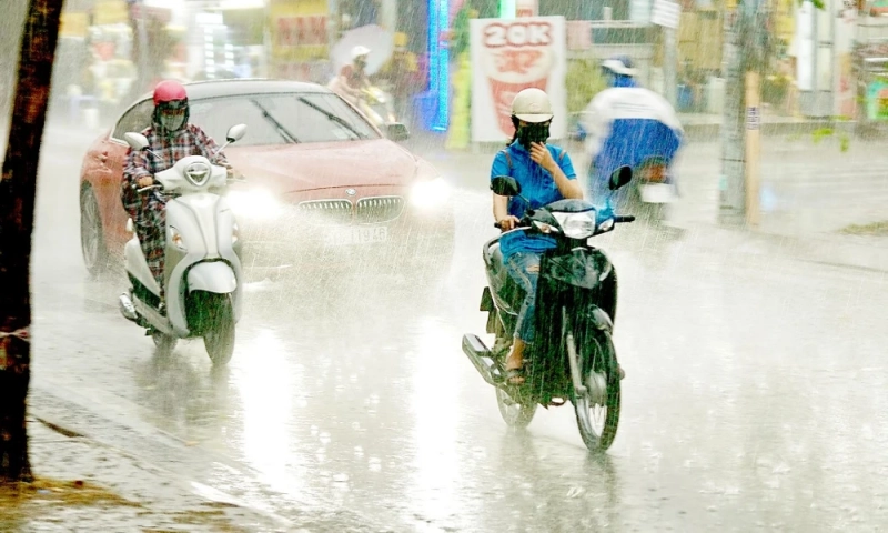 Nam Bộ, Tây Nguyên xuất hiện mưa trái mùa trên diện rộng