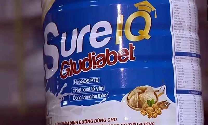 Khởi tố 8 bị can trong đường dây sản xuất sữa giả quy mô lớn