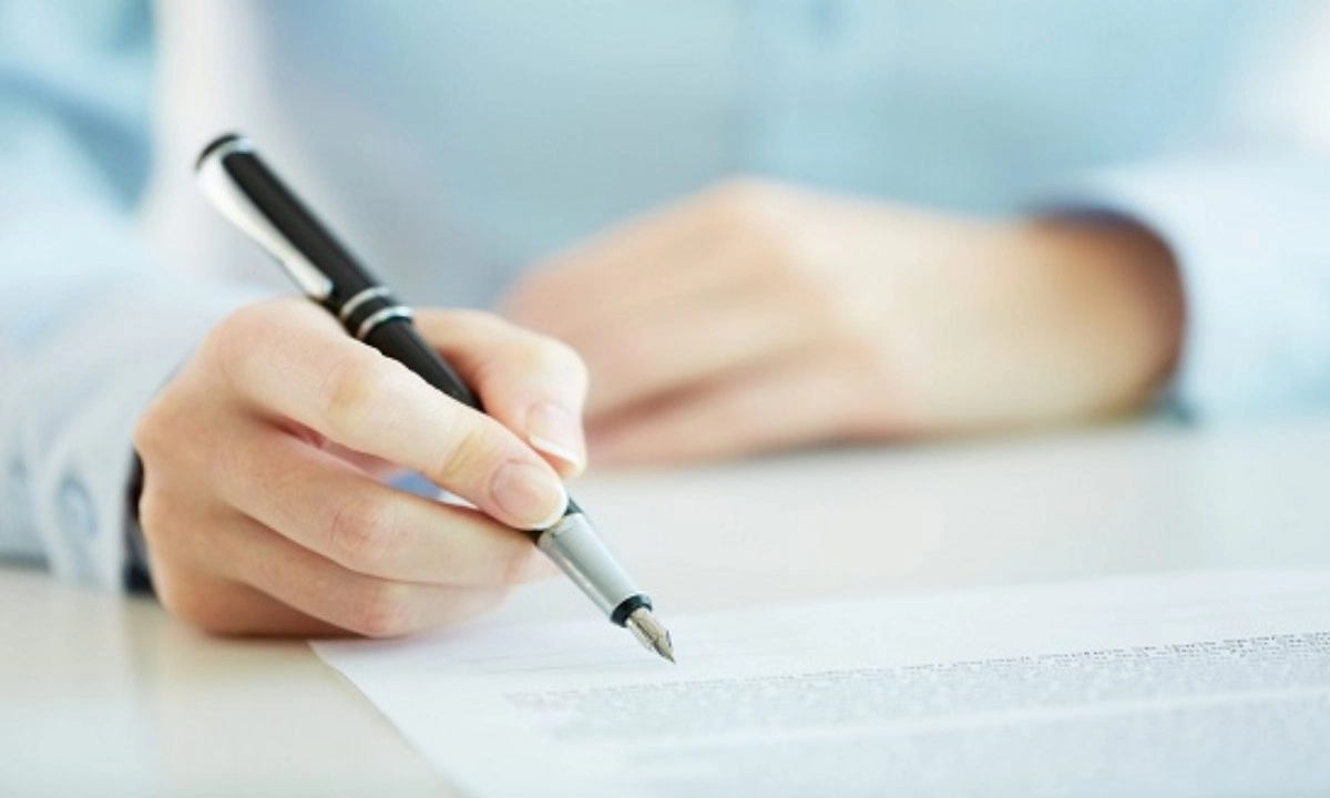 Thủ tướng: Không yêu cầu công chứng giấy tờ đã tích hợp trên VNeID