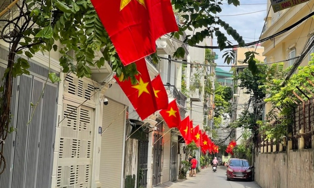 Thời tiết lễ 30/4 - 1/5: Nắng nóng cực điểm, mưa giông bất chợt