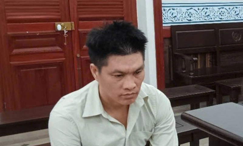Lãnh 2 năm tù vì bỏ trốn cùng tình cũ sau khi gây án