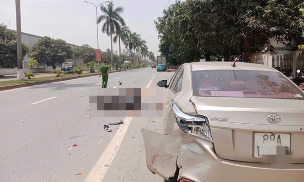 Tông vào ôtô đang dừng bên đường, nam thanh niên tử vong tại chỗ