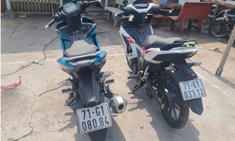 Hai quái xế đua xe trái phép bị phạt 25 triệu, tịch thu 2 xe đua