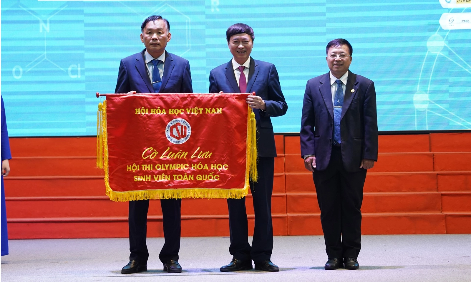 Trao 15 giải Xuất sắc toàn diện tại Olympic Hóa học Sinh viên toàn quốc năm 2025