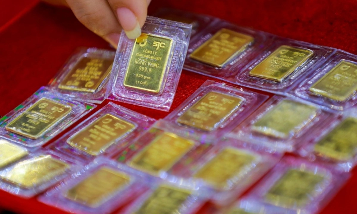 Vàng SJC bức phá kỷ lục, vượt 120 triệu đồng/lượng
