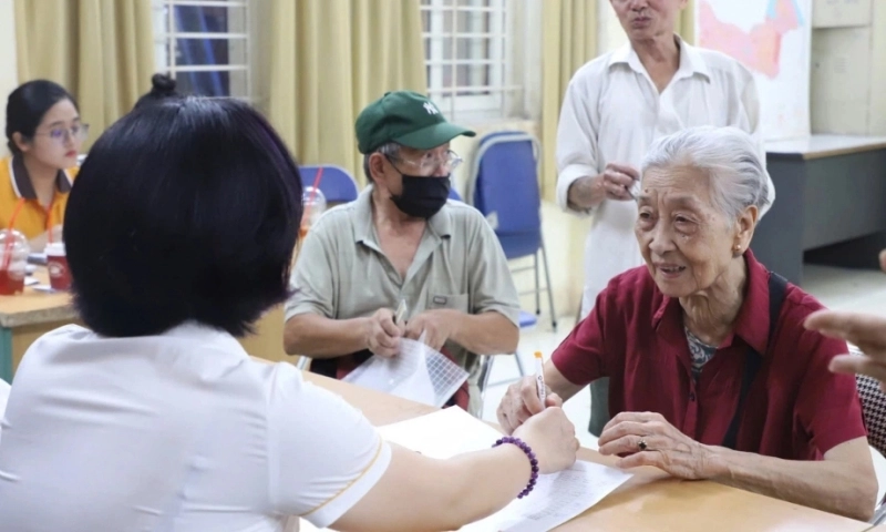 Chi trả lương hưu tháng 5 sớm trước dịp lễ 30/4