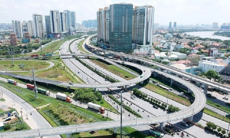  TPHCM triển khai kế hoạch tăng cường phương tiện, điều tiết giao thông dịp lễ 30/4 - 1/5