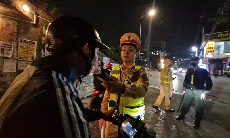 Nhiều công nhân vi phạm nồng độ cồn quanh Khu công nghiệp