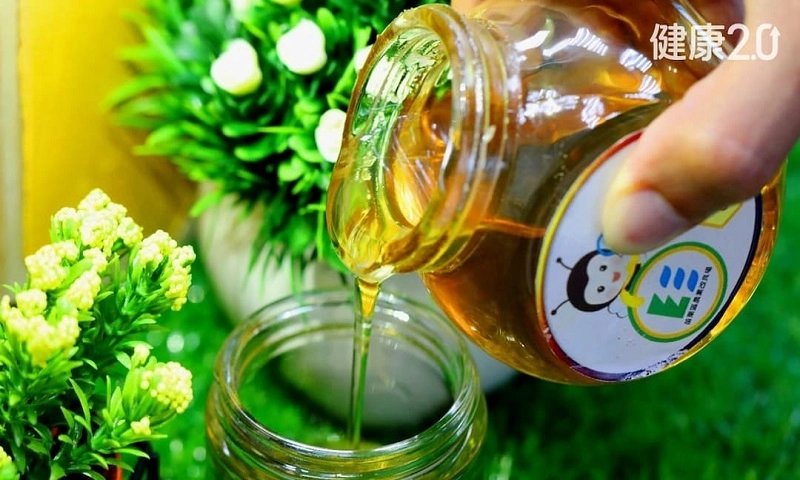 Mật ong có tác dụng làm giảm ho, bảo vệ dạ dày