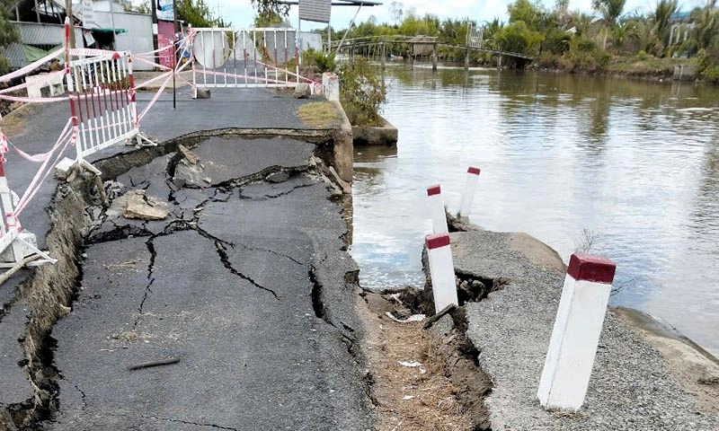Cà Mau: Sạt lở cống, cấm ô tô qua đường Đầm Dơi - Cái Nước