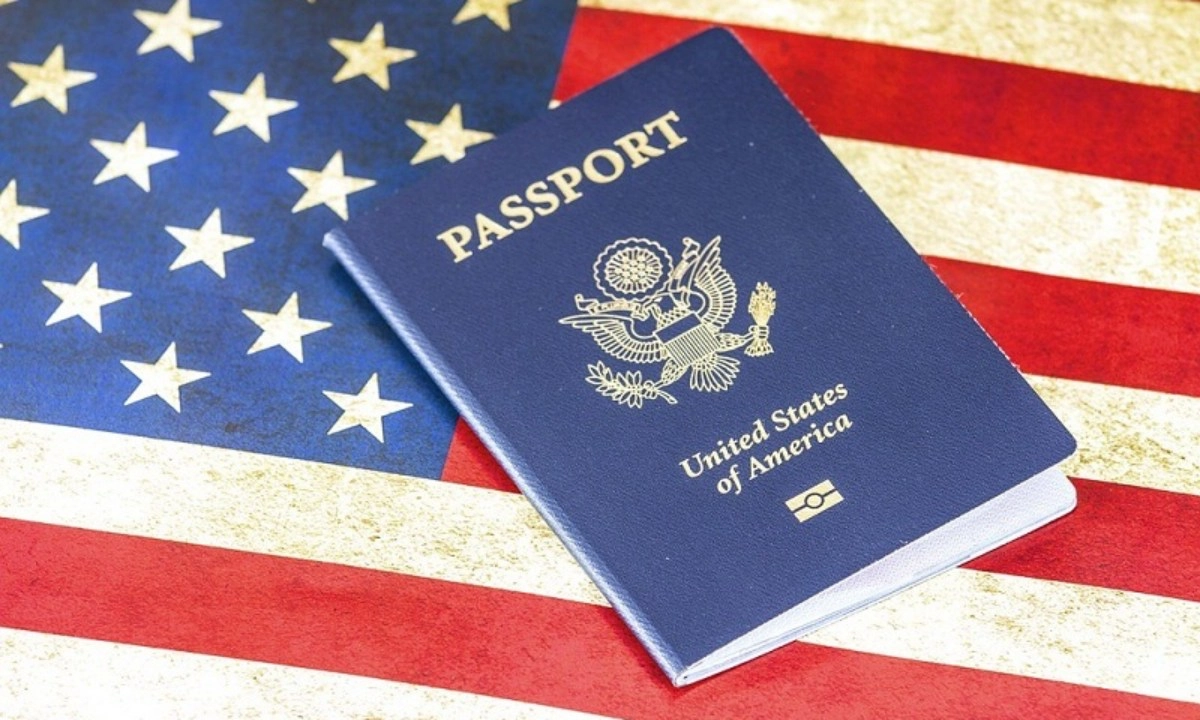 Mỹ đảo ngược chính sách thị thực: Cú quay xe của chính quyền Trump