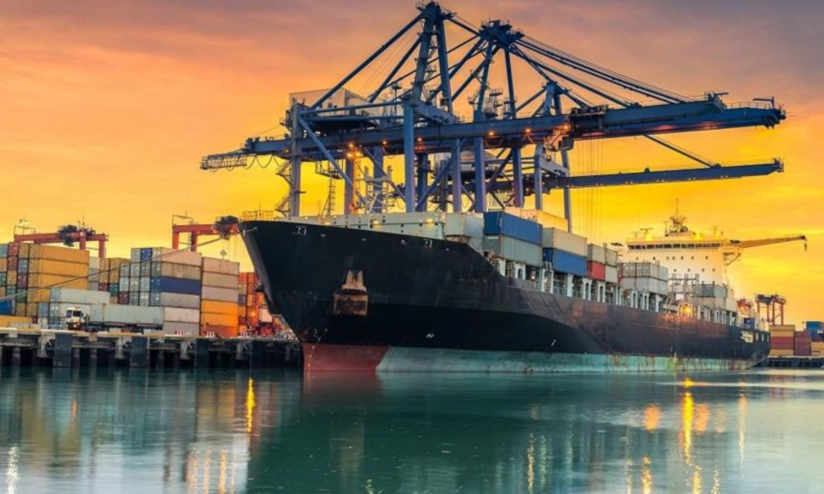 Nửa đầu tháng 4/2025: Xuất nhập khẩu tăng mạnh, FDI chiếm ưu thế 