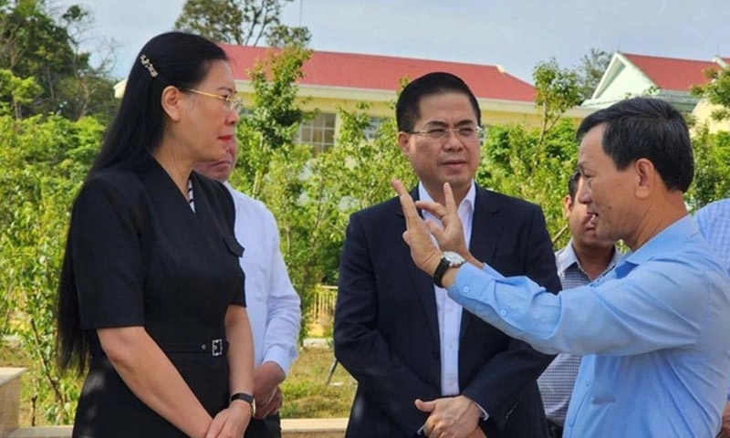Dự tính đưa giám đốc, phó giám đốc sở và tương đương về xã làm việc